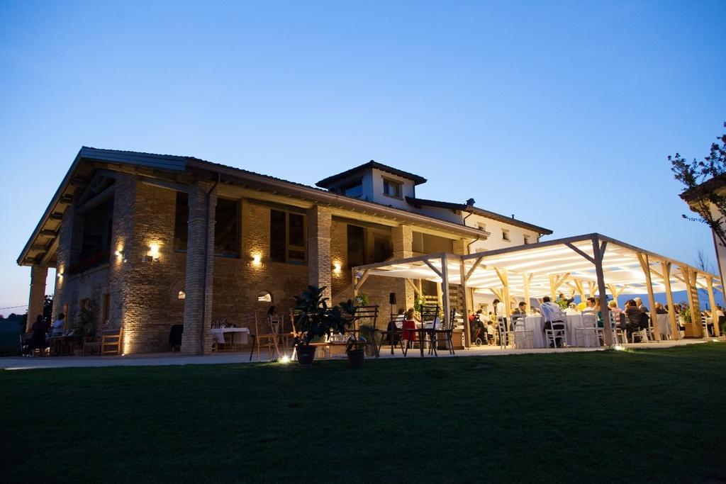 פידנצה Agriturismo Alba Del Borgo מראה חיצוני תמונה
