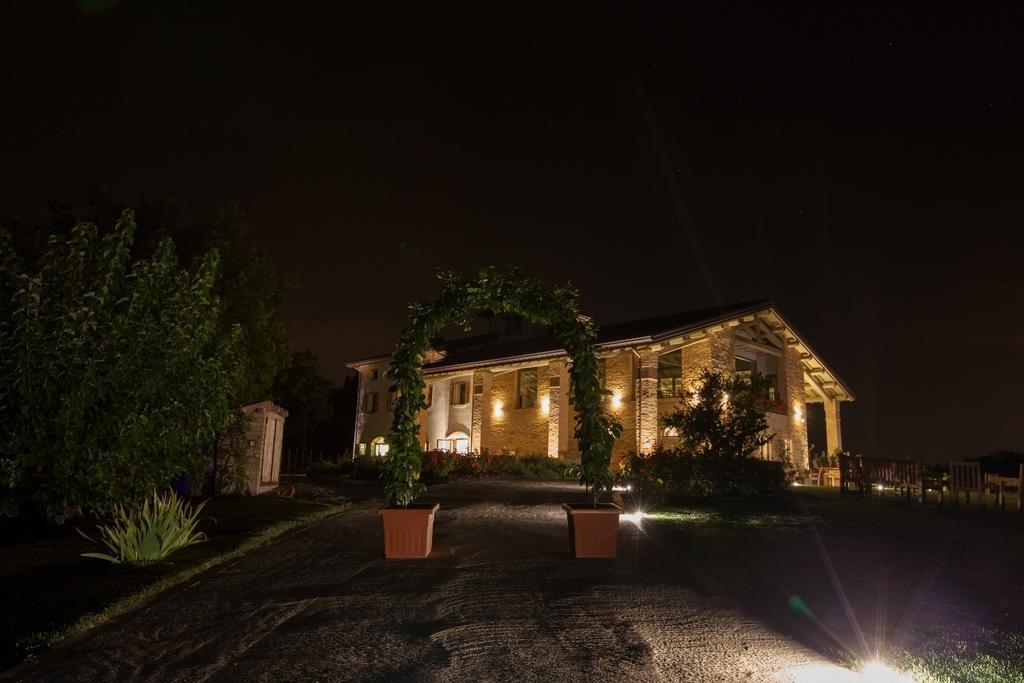 פידנצה Agriturismo Alba Del Borgo מראה חיצוני תמונה